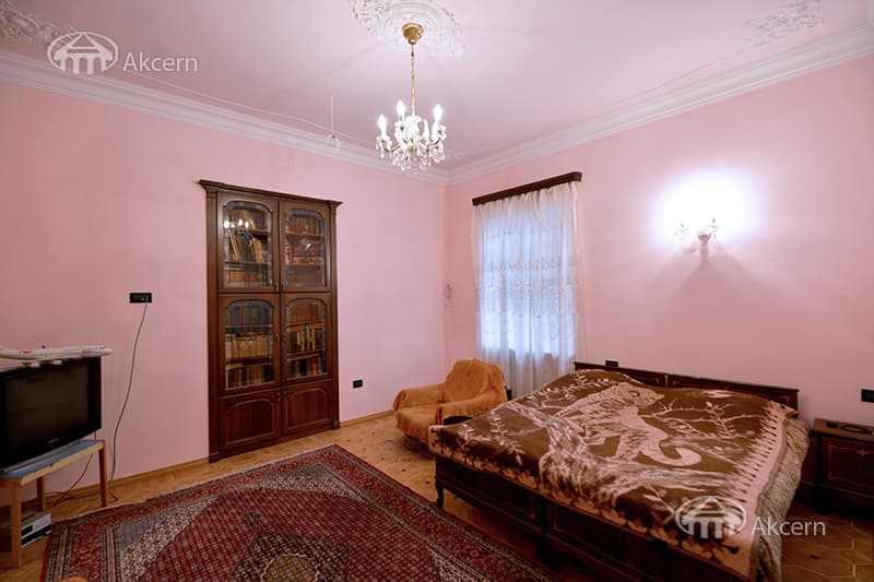 Особняк · 9 комн. · 680 м² · Арабкир