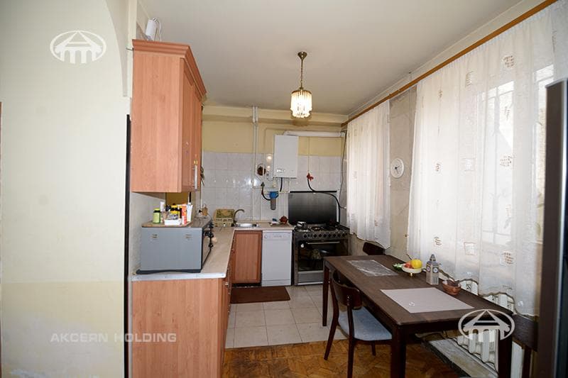 House · 5 rooms · 220 m² · Arabkir