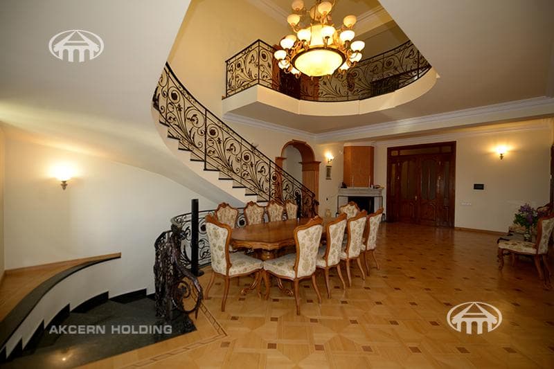 Особняк · 6 комн. · 586 м² · Норк-Мараш