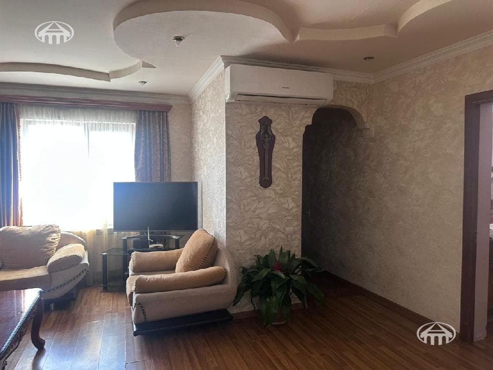 Սեփական տուն · 3 սեն. · 118 մ² · Էրեբունի