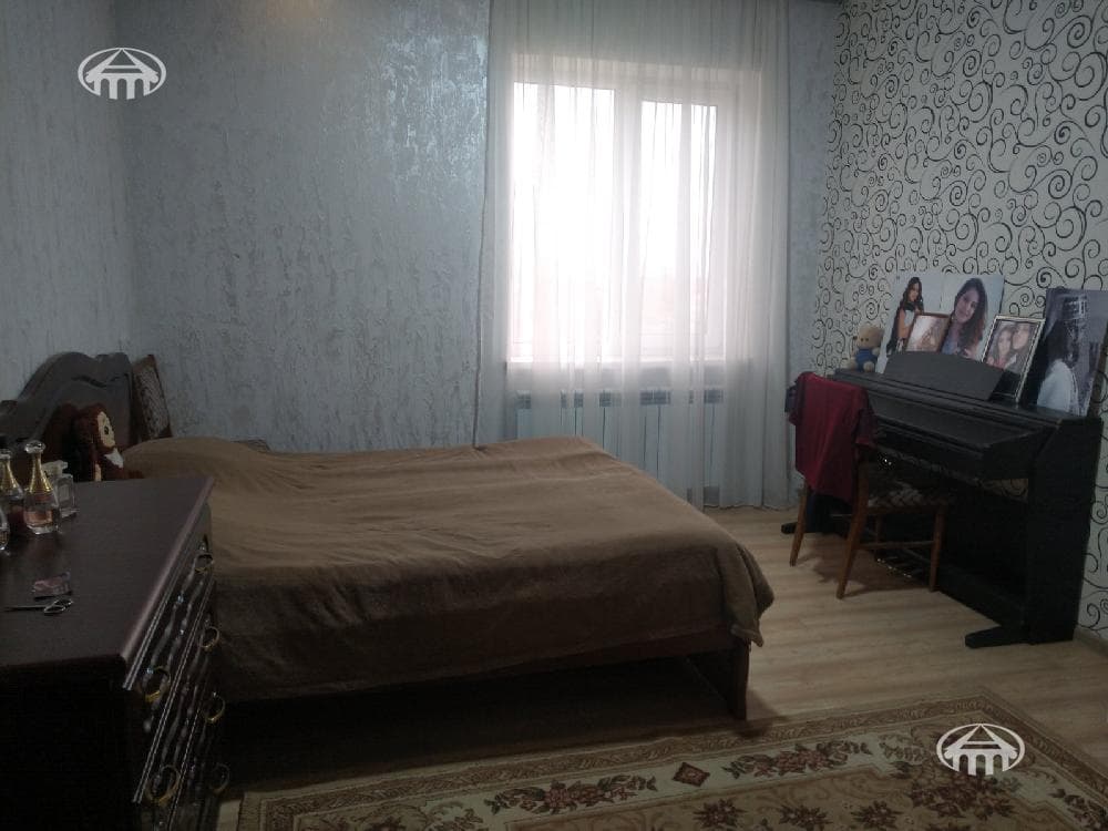 Առանձնատուն · 5 սեն. · 256 մ² · Բալահովիտ
