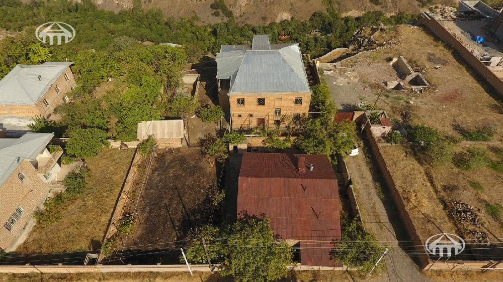 Mansion · 6 rooms · 498 m² · v. Mughni