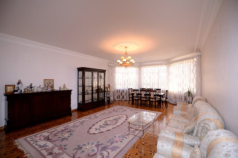 Mansion · 777 m² · Malatia-Sebastia