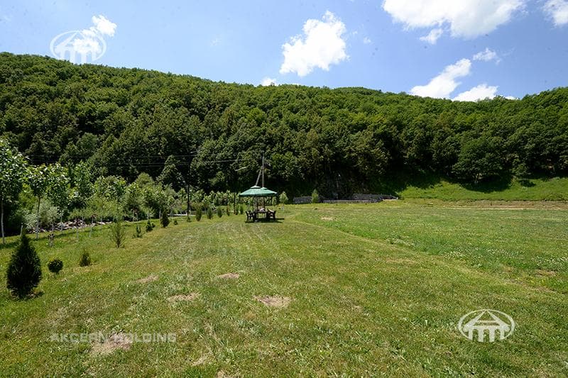 Land · 14,290 m² · v. Artavaz