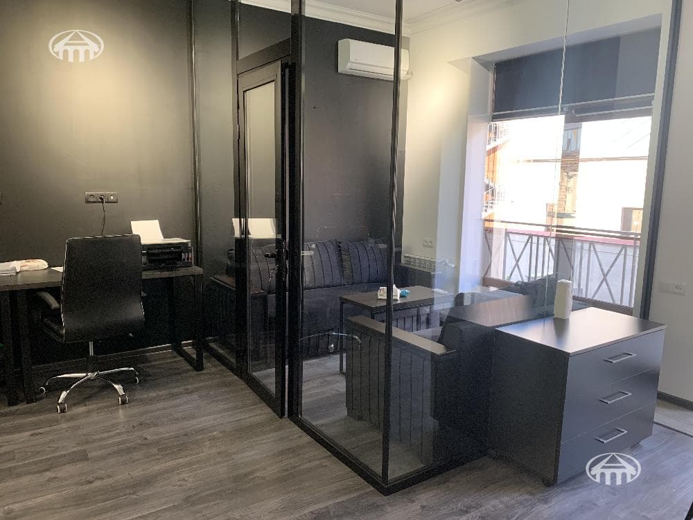 Office · 162 m² · Arabkir