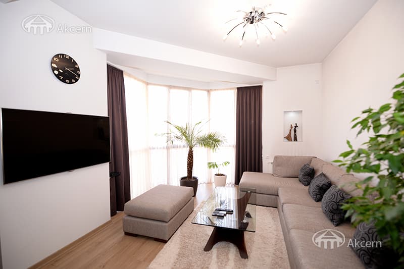 Квартира · 3 комн. · 100 м² · Кентрон