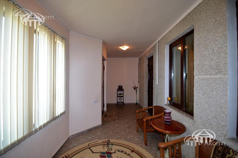Дом · 5 комн. · 435 м² · Арабкир
