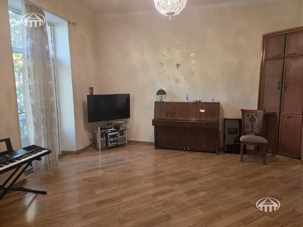 Office · 111 m² · Kentron — photo 12 / 15