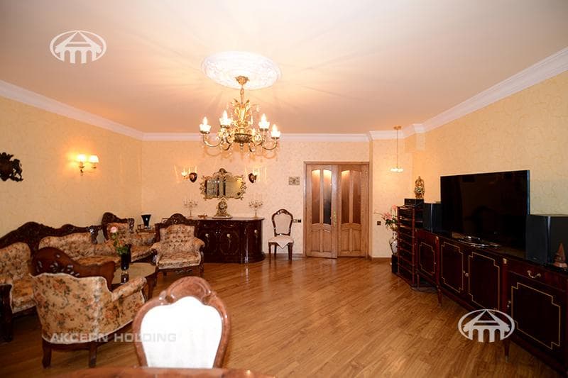 Apartment · 3 rooms · 87 m² · Arabkir