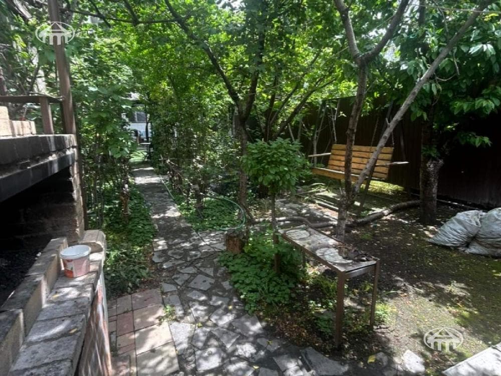 Особняк · 9 комн. · 272 м² · Эребуни