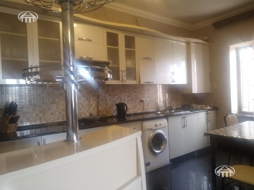 Առանձնատուն · 5 սեն. · 222 մ² · Արաբկիր