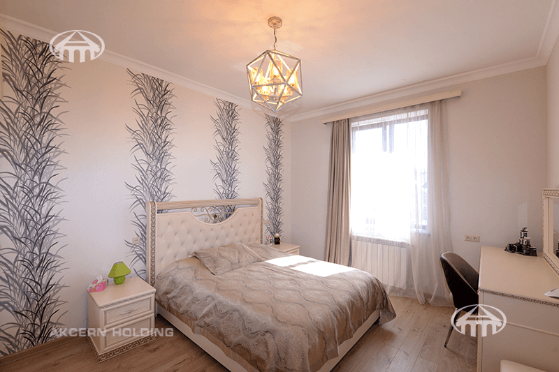 Mansion · 5 rooms · 280 m² · v. Arinj