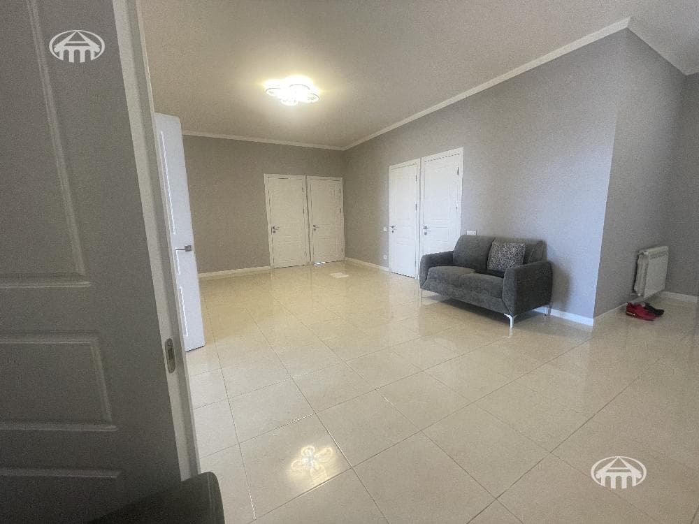 Apartment · 3 rooms · 182 m² · Arabkir