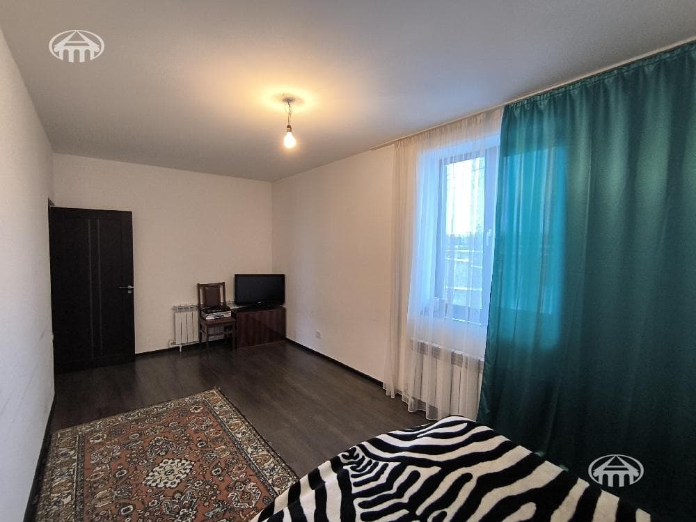 Mansion · 4 rooms · 177 m² · Avan