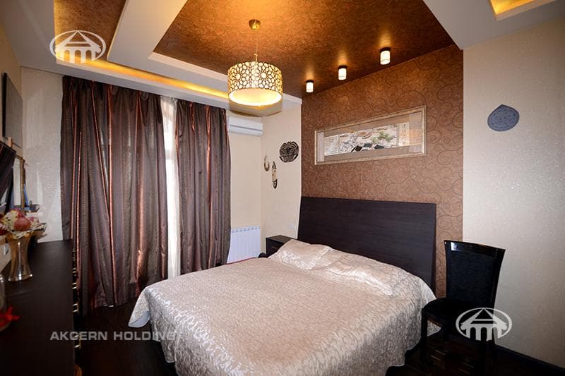 Apartment · 3 rooms · 90 m² · Kentron