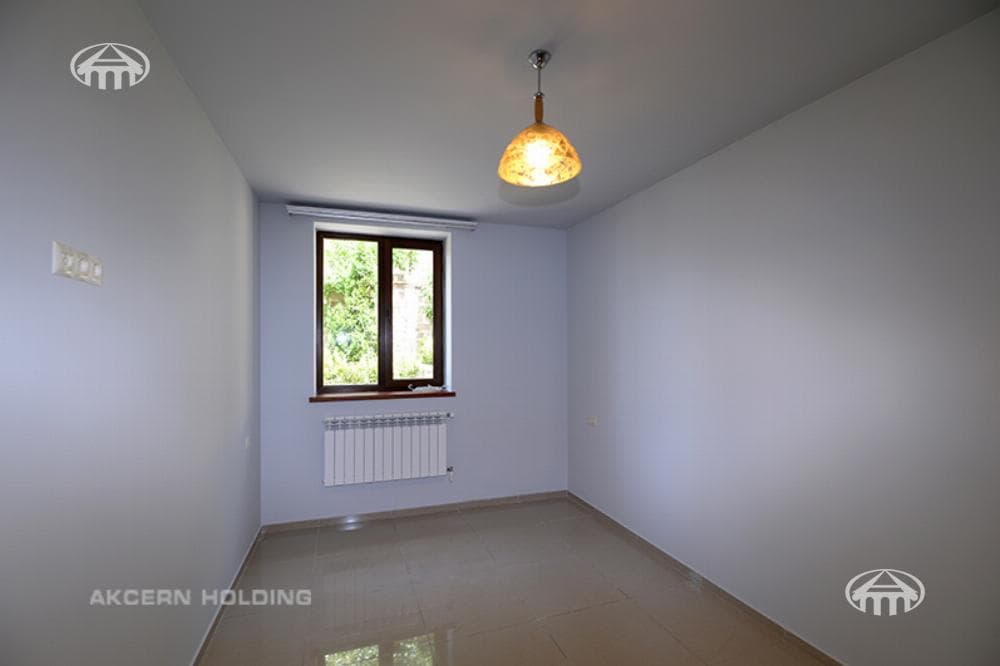 Mansion · 4 rooms · 300 m² · Nork-Marash — photo 33 / 34
