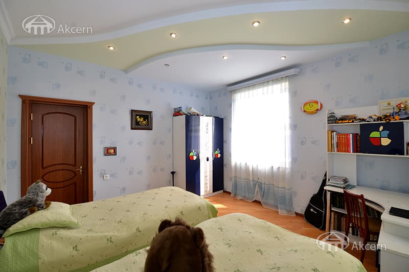 Особняк · 6 комн. · 349 м² · Аджапняк