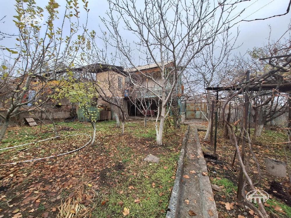 Дом · 500 м² · Шенгавит
