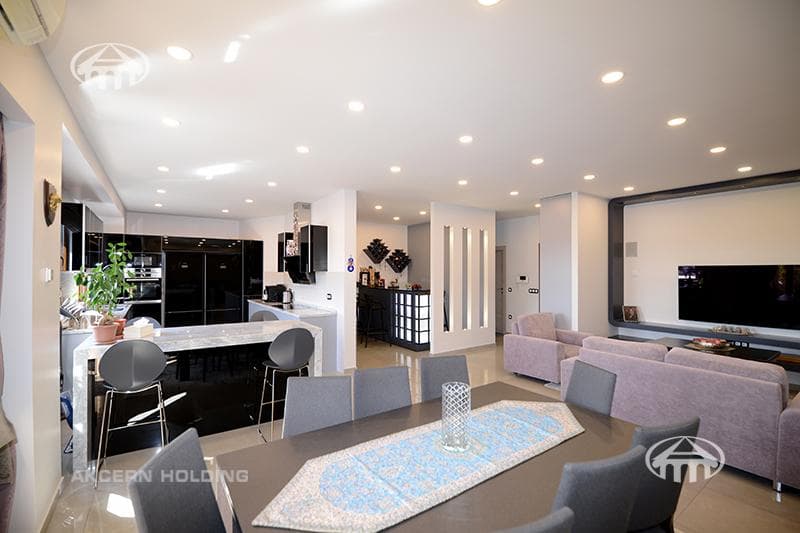 Квартира · 4 комн. · 122 м² · Арабкир