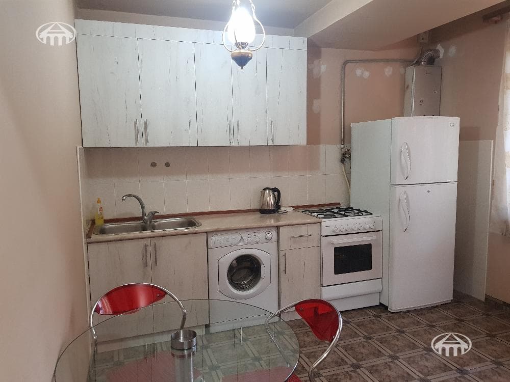 Apartment · 1 rooms · 52 m² · Kentron