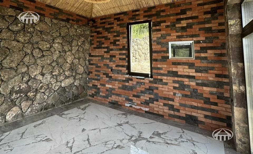 Hotel · 6 rooms · 192 m² · Byuraskan