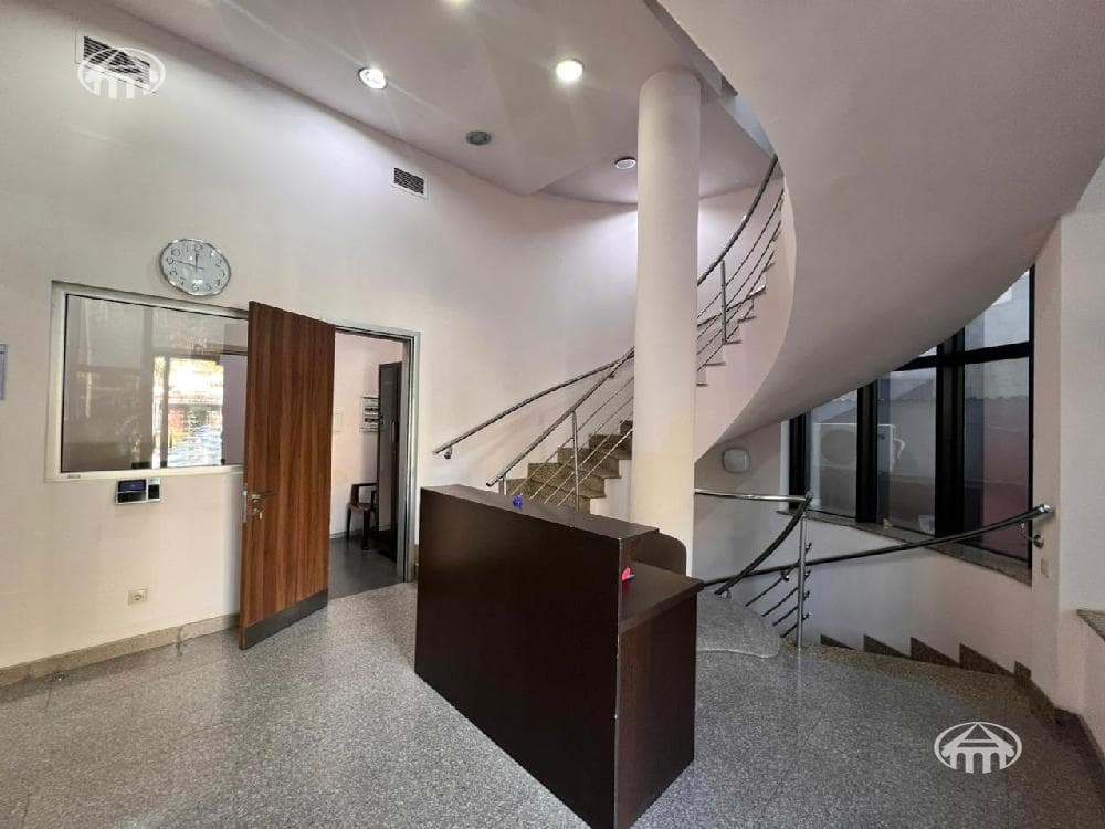 Retail · 664 m² · Arabkir