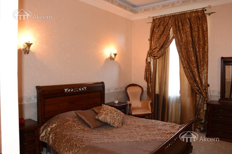 Apartment · 2 rooms · 74 m² · Kentron