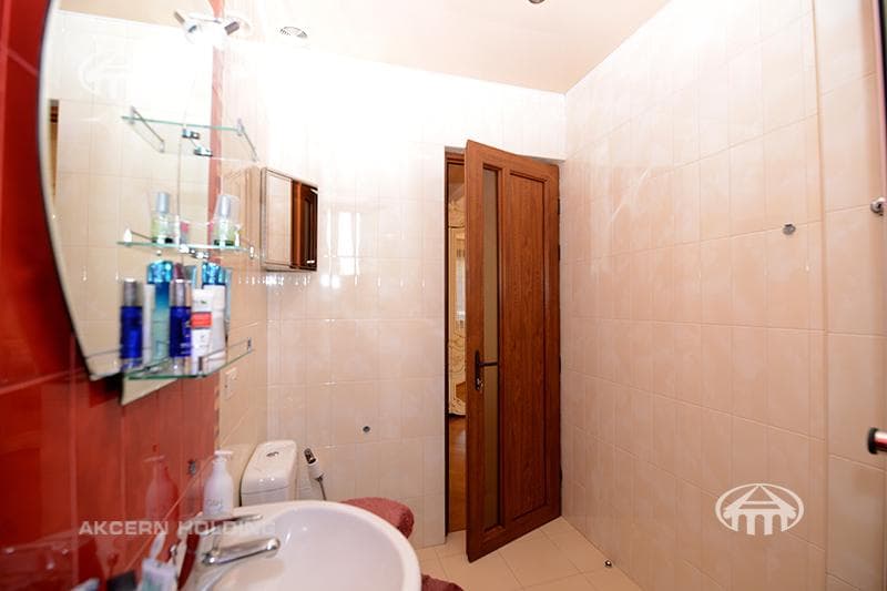 Առանձնատուն · 6 սեն. · 360 մ² · Էրեբունի