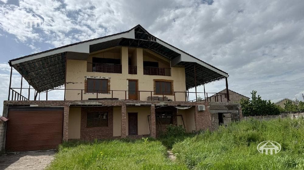 Mansion · 9 rooms · 858 m² · Balahovit