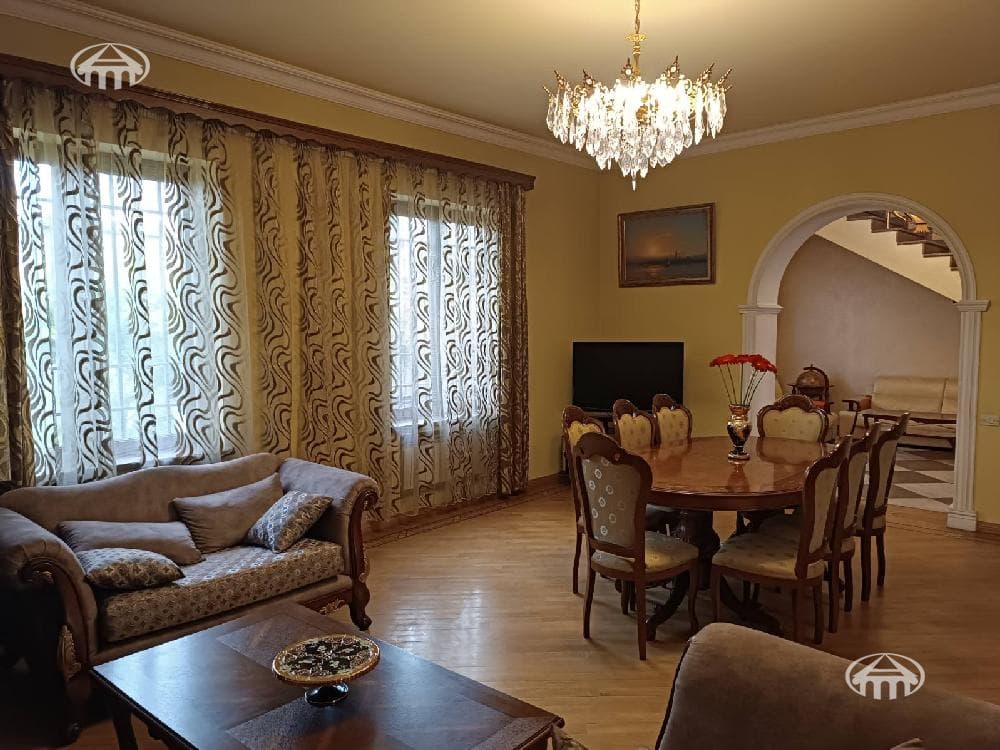 Mansion · 5 rooms · 334 m² · Erebuni — photo 2 / 24
