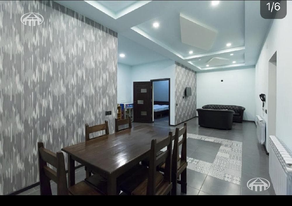 Hotel · 8 rooms · 585 m² · Arabkir