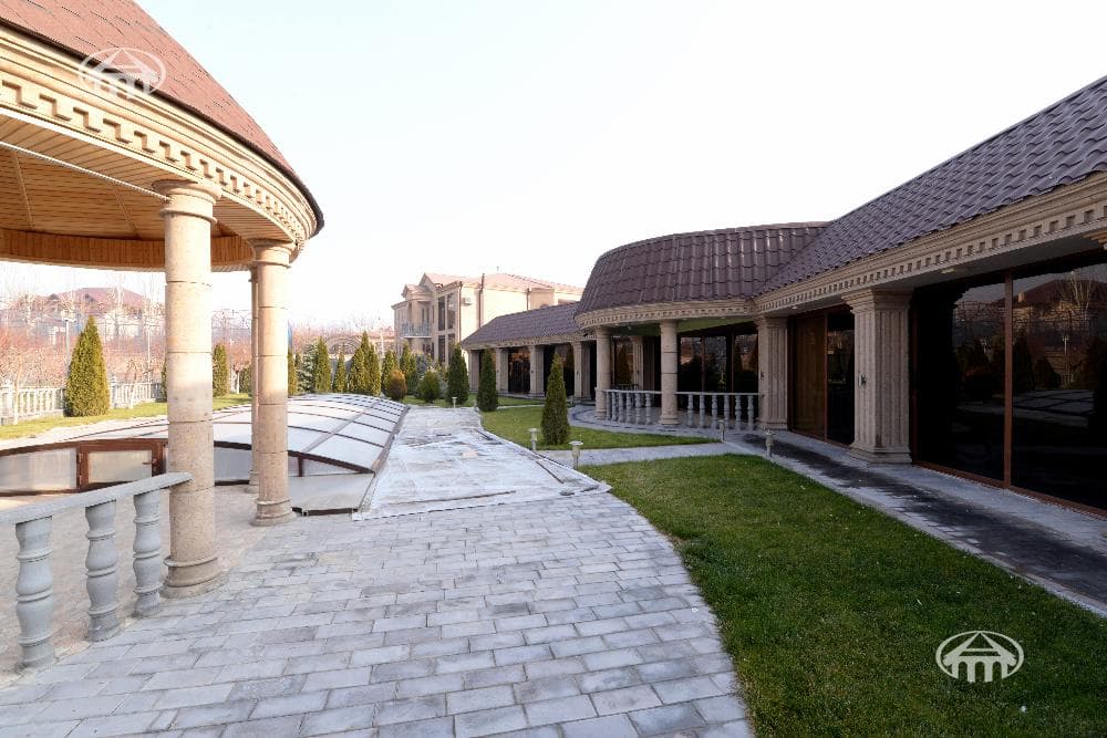 Mansion · 8 rooms · 917 m² · Malatia-Sebastia