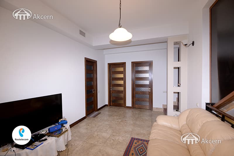 Дом · 7 комн. · 418 м² · Арабкир
