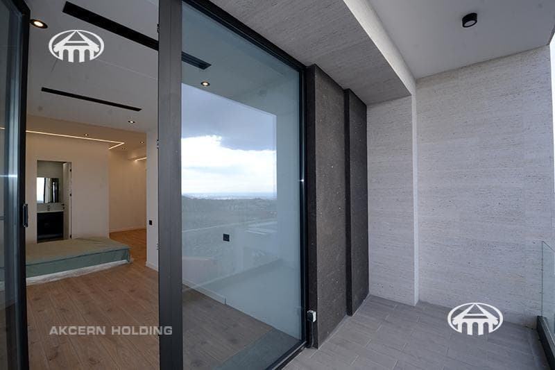 Mansion · 5 rooms · 535 m² · Vahagni