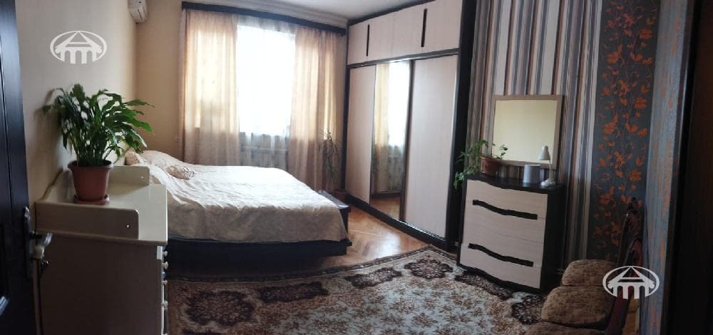 Սեփական տուն · 5 սեն. · 167 մ² · Կենտրոն
