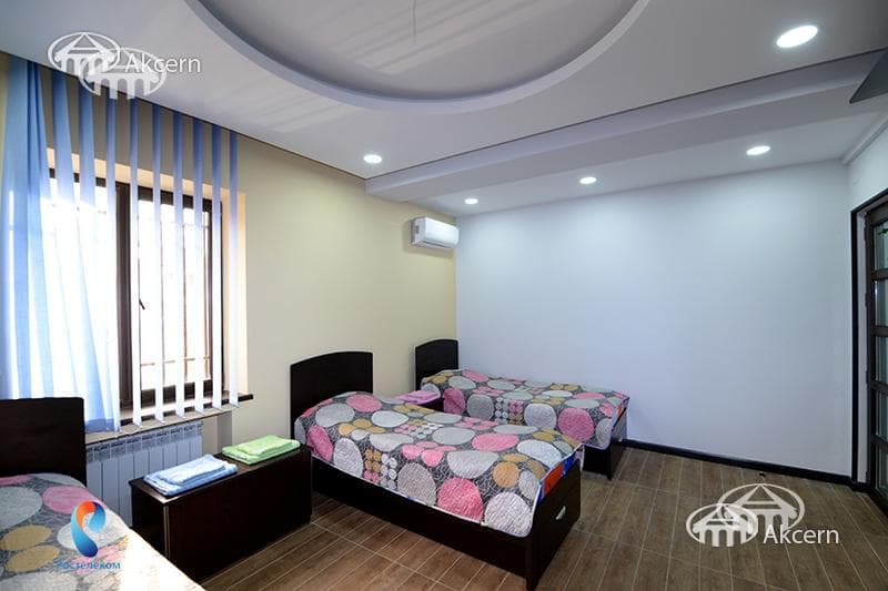 Office · 219 m² · Kentron