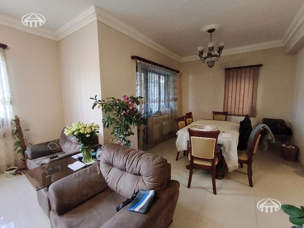 Особняк · 5 комн. · 299 м² · В.Птгни
