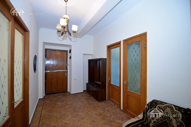 Apartment · 3 rooms · 121 m² · Kentron