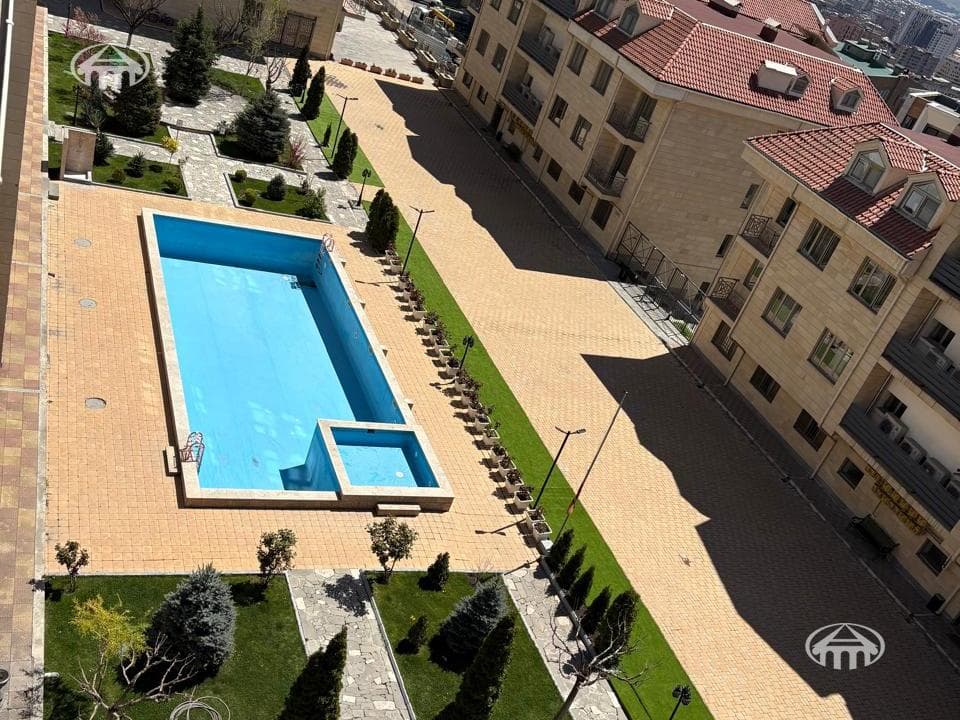 Apartment · 3 rooms · 120 m² · Kentron