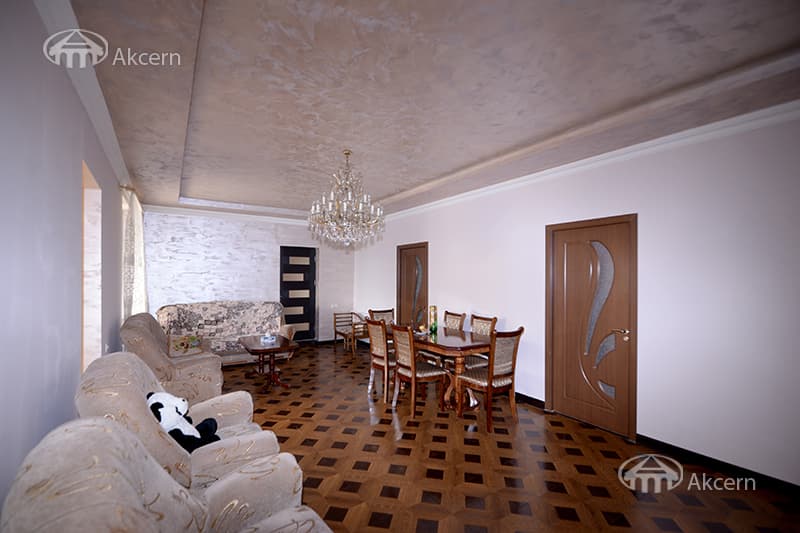 House · 4 rooms · 136 m² · Davtashen