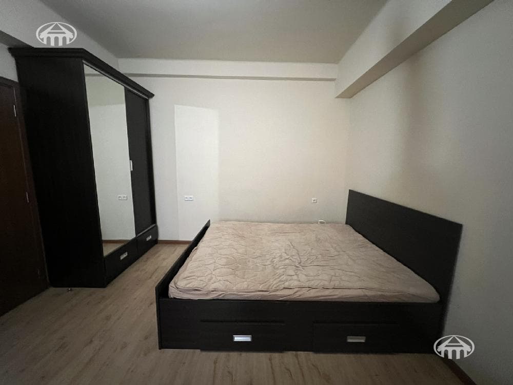 Apartment · 1 rooms · 43 m² · Kentron