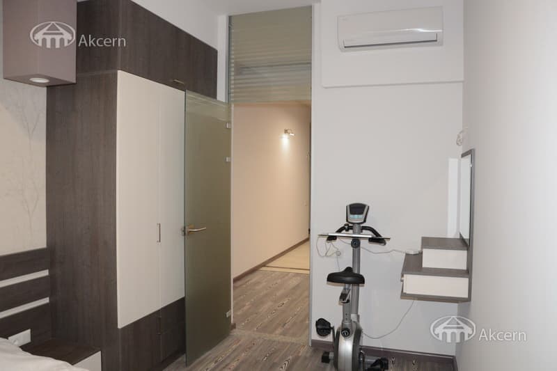 Apartment · 2 rooms · 60 m² · Kentron