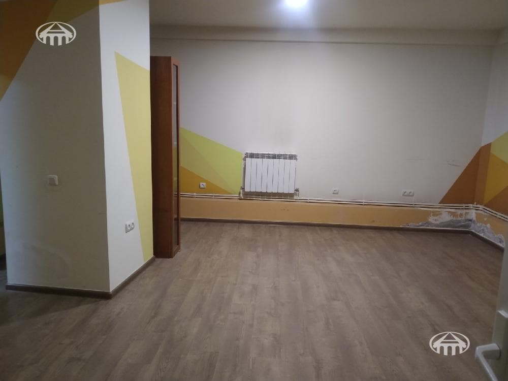 Office · 240 m² · Kentron
