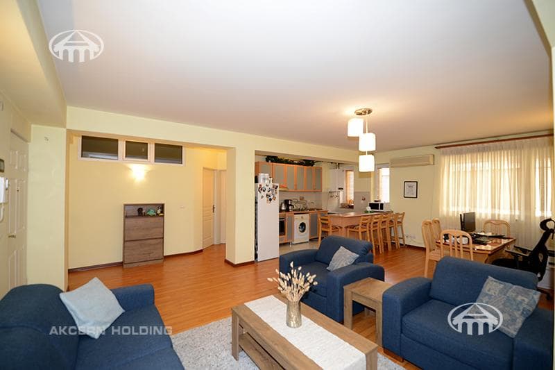Apartment · 3 rooms · 83 m² · Kentron