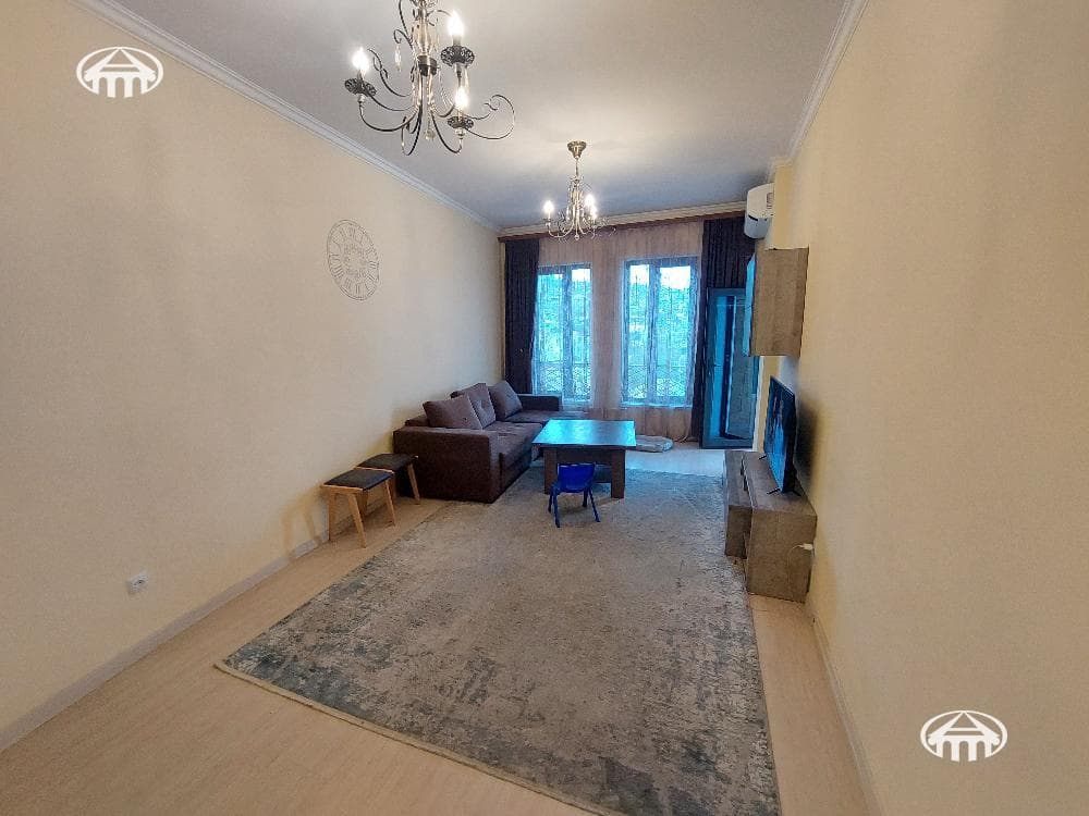 Բնակարան · 3 սեն. · 77 մ² · Կենտրոն
