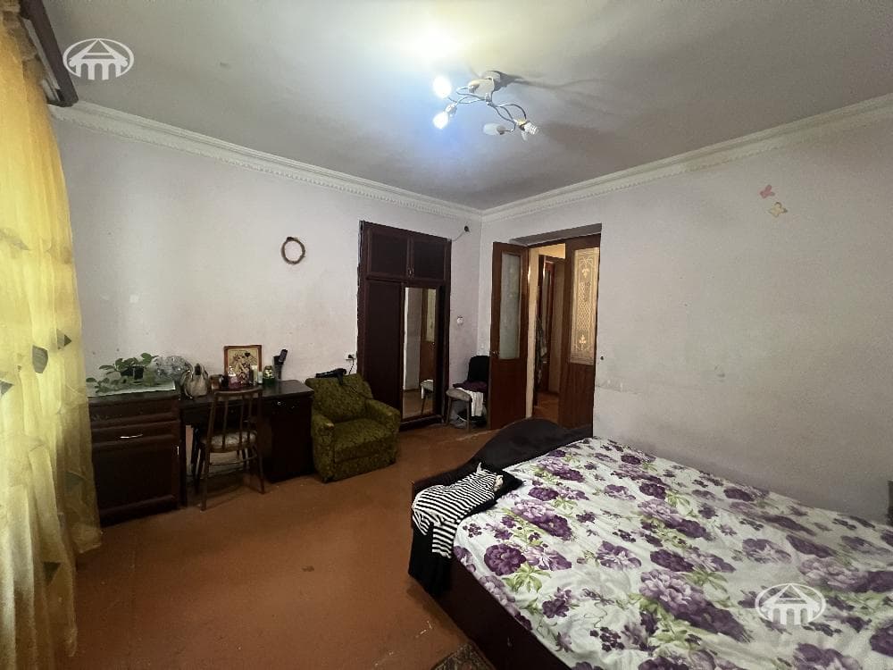 House · 9 rooms · 400 m² · Ajapnyak