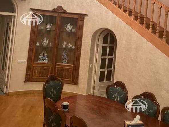 Mansion · 5 rooms · 350 m² · Erebuni