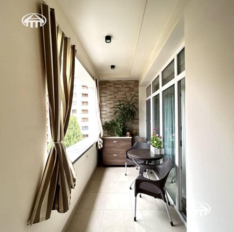 Apartment · 4 rooms · 128 m² · Kentron