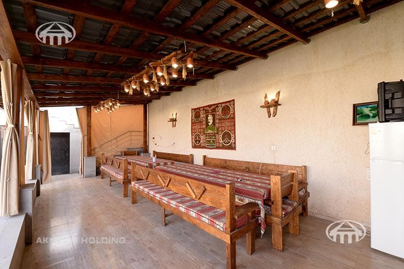 Mansion · 5 rooms · 290 m² · Avan