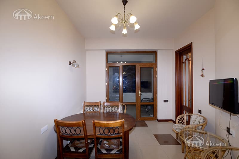 Квартира · 4 комн. · 186 м² · Кентрон